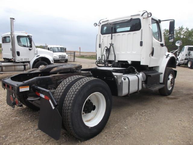 Image #2 (2016 FREIGHTLINER M2 S/A 5TH WHEEL TRUCK)